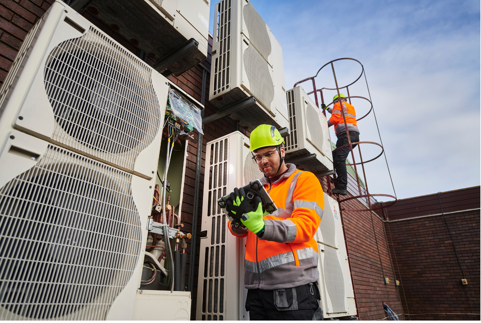 Consultoría Energética en Bilbao: Auditorías, Eficiencia y Ahorro para Empresas y Comunidades